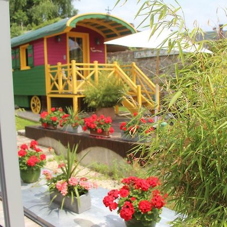 Roulotte La Dominique Bed & Breakfast Romery  Ngoại thất bức ảnh